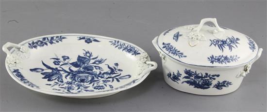 A Worcester rose-centred spray group blue and white butter tub, cover and stand, c.1770, cross hatch crescent mark, 21cm